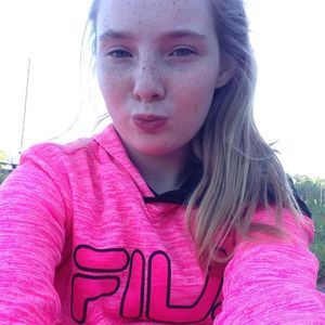 Meet your Posher, Luna